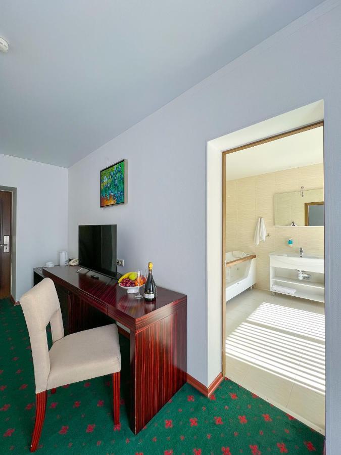Wellness Park Hotel Gagra All-Inclusive Exterior photo